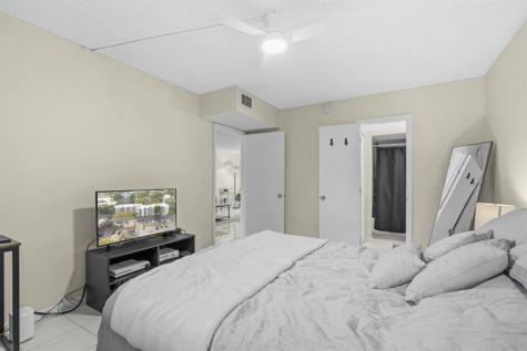9410 Poinciana Place Davie FL 33324