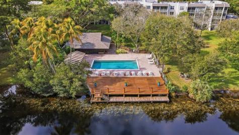 9410 Poinciana Place Davie FL 33324