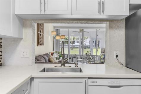 9410 Poinciana Place Davie FL 33324