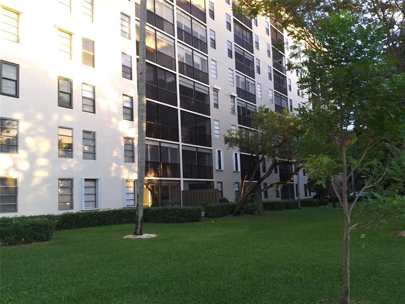 2112 S Cypress Bend Drive Pompano Beach FL 33069