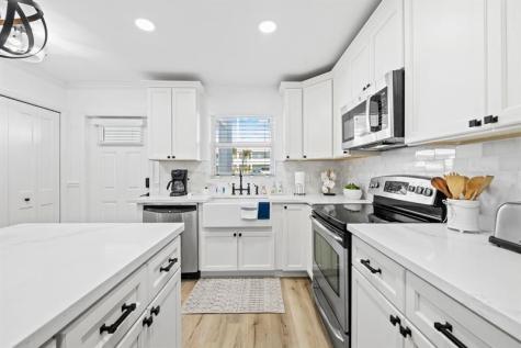 2400 NE 36th Street Lighthouse Point FL 33064