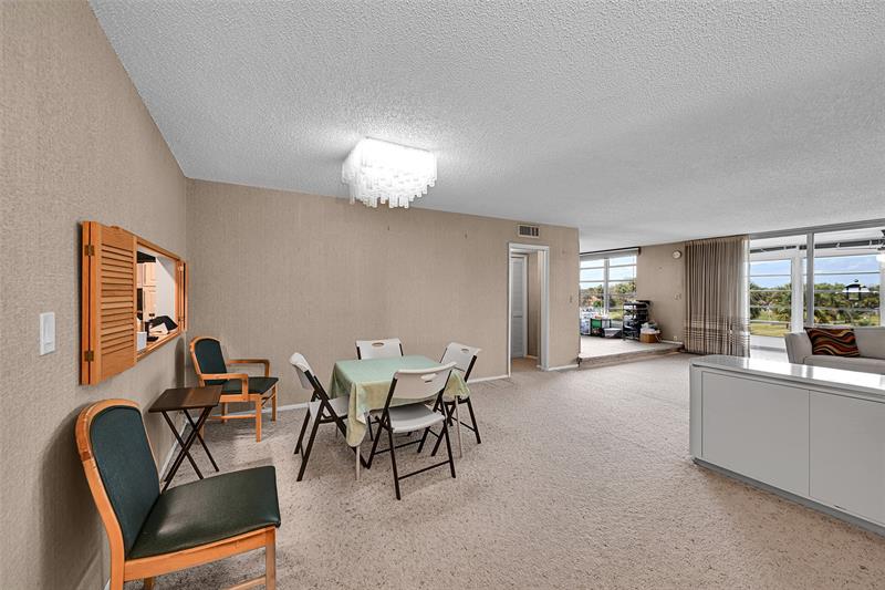 3960 Oaks Clubhouse Drive Pompano Beach FL 33069