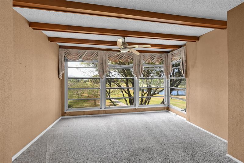 3960 Oaks Clubhouse Drive Pompano Beach FL 33069