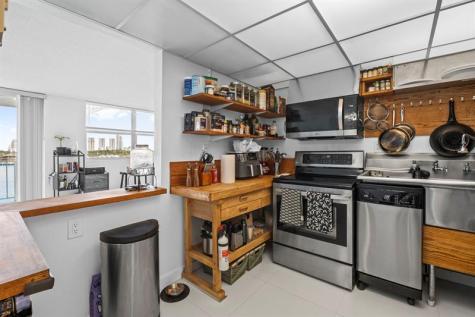 16558 NE 26th Avenue North Miami Beach FL 33160