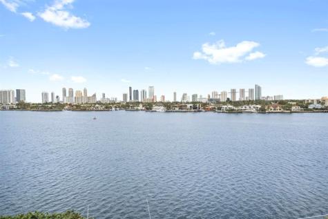 16558 NE 26th Avenue North Miami Beach FL 33160