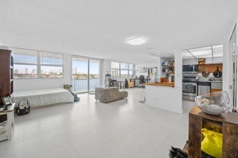 16558 NE 26th Avenue North Miami Beach FL 33160