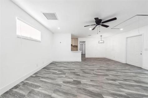 15 Crossings Circle Boynton Beach FL 33435