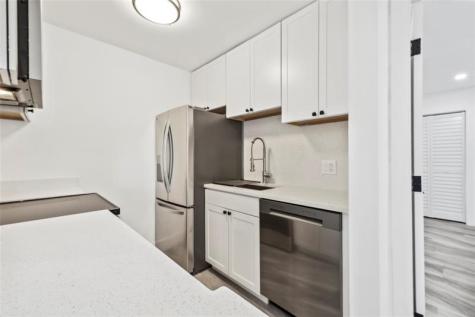 15 Crossings Circle Boynton Beach FL 33435