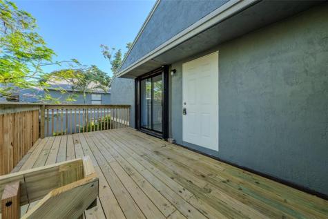 15 Crossings Circle Boynton Beach FL 33435