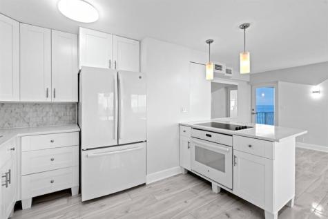 300 Oregon Street Hollywood FL 33019