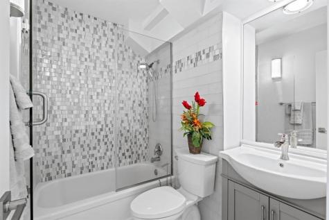 300 Oregon Street Hollywood FL 33019