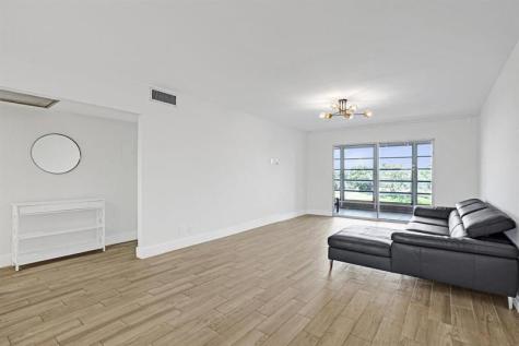 4301 Martinique Circle Coconut Creek FL 33066