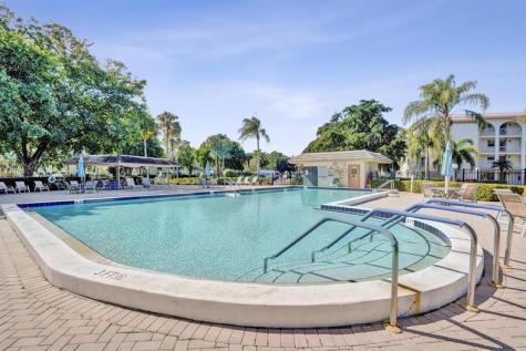 4301 Martinique Circle Coconut Creek FL 33066