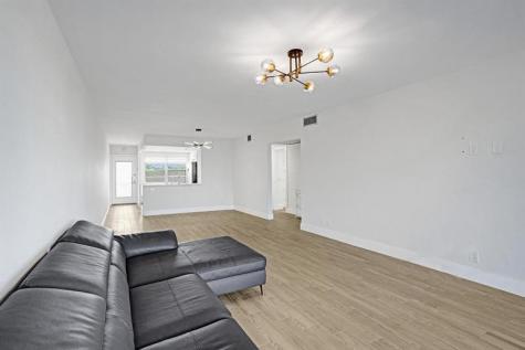 4301 Martinique Circle Coconut Creek FL 33066