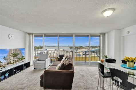 7601 E Treasure Drive North Bay Village FL 33141