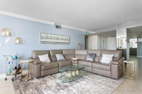 1010 S Ocean Boulevard Pompano Beach FL 33062
