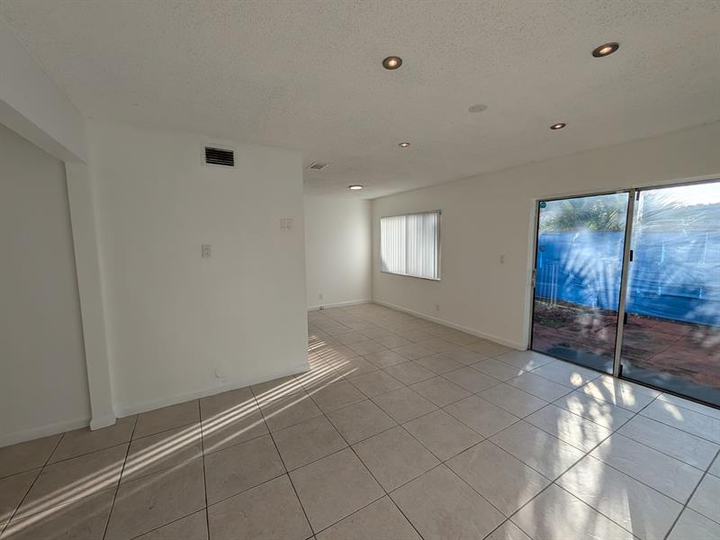 2142 NW 57th Avenue Fort Lauderdale FL 33313