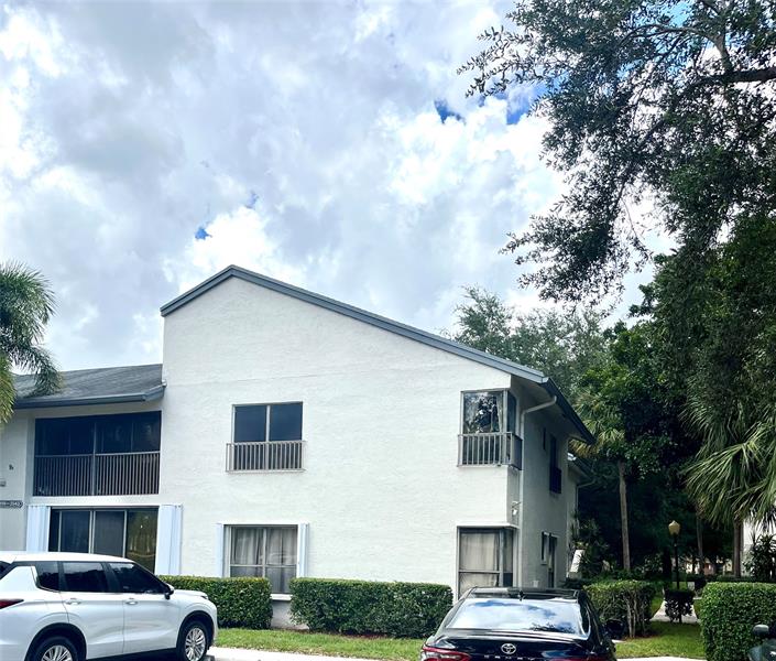 3531 Cocoplum Circle Pompano Beach FL 33063