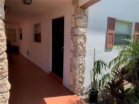206 SW 1st Street Pompano Beach FL 33060