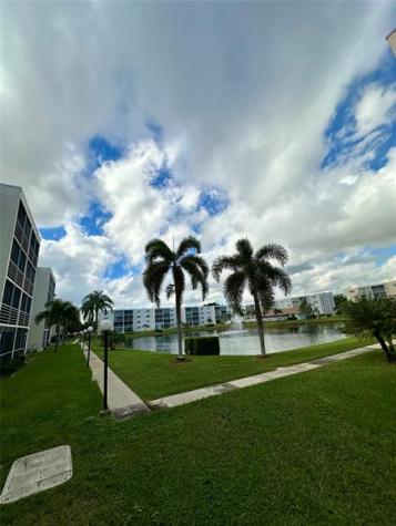 325 SE 11th Terrace Dania Beach FL 33004