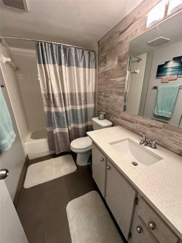 325 SE 11th Terrace Dania Beach FL 33004