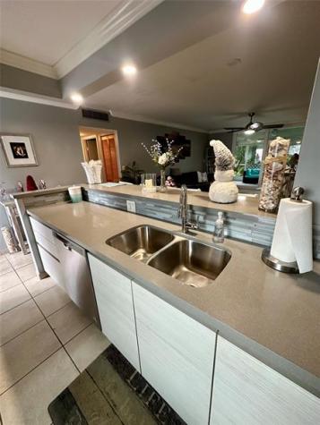 325 SE 11th Terrace Dania Beach FL 33004