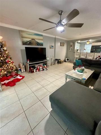 325 SE 11th Terrace Dania Beach FL 33004