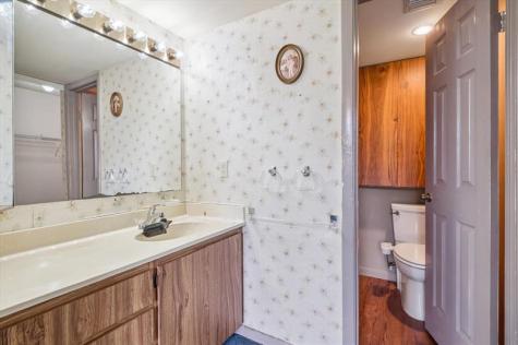 1502 Whitehall Drive Davie FL 33324