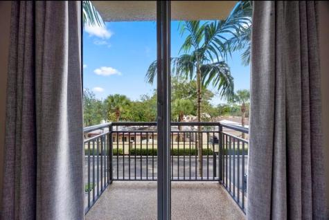 2609 NE 14th Avenue Wilton Manors FL 33334
