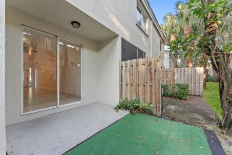 4740 NW 57th Place Coconut Creek FL 33073