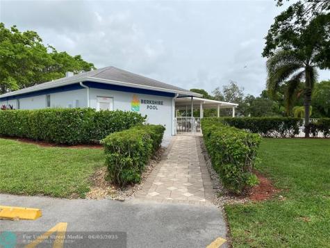 3006 Berkshire A Deerfield Beach FL 33442