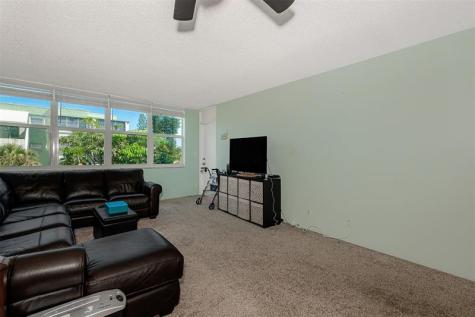 2751 Taft Street Hollywood FL 33020