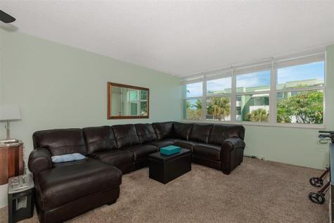 2751 Taft Street Hollywood FL 33020