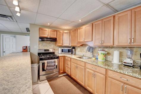 250 NE 20th Street Boca Raton FL 33431