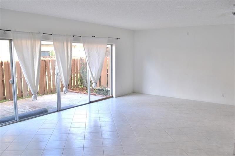 8237 NW 8th Court Plantation FL 33324