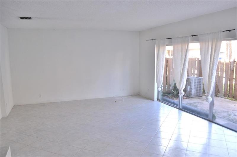 8237 NW 8th Court Plantation FL 33324