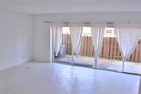 8237 NW 8th Court Plantation FL 33324