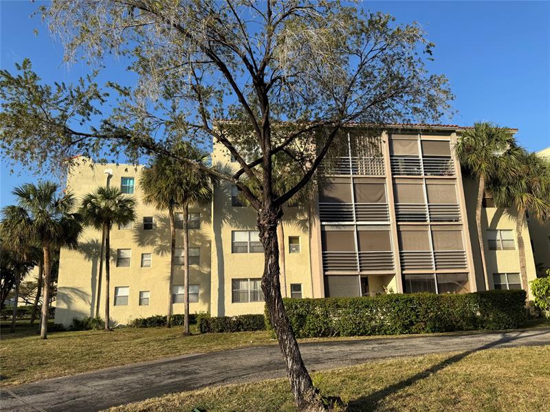 1810 N Lauderdale Avenue North Lauderdale FL 33068