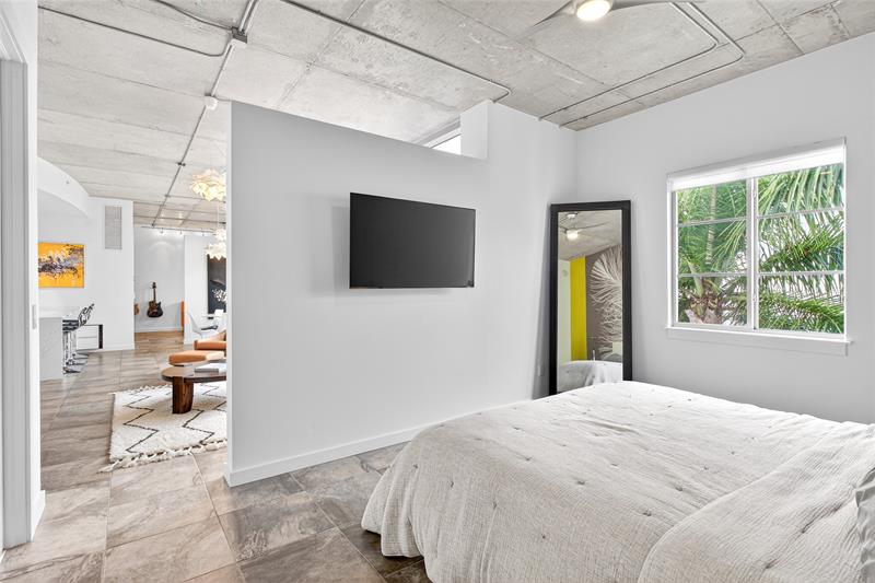 365 SE 6th Avenue Delray Beach FL 33483