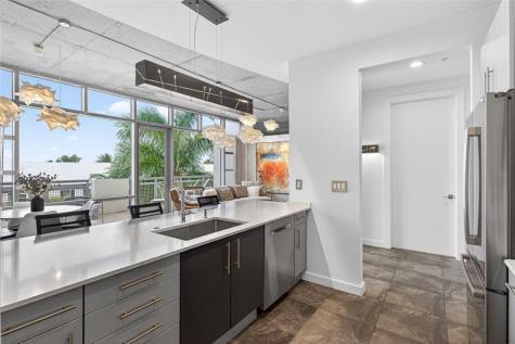 365 SE 6th Avenue Delray Beach FL 33483