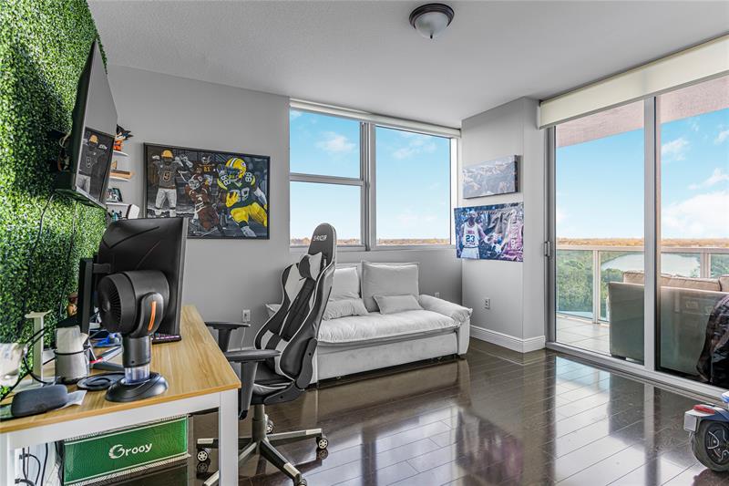 2641 N Flamingo Road Sunrise FL 33323