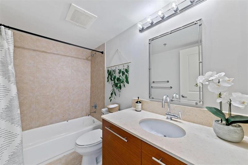 2641 N Flamingo Road Sunrise FL 33323