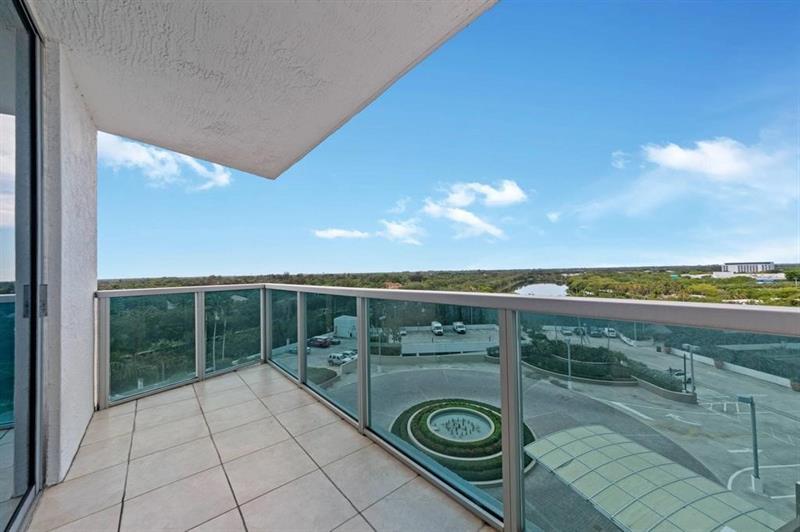 2641 N Flamingo Road Sunrise FL 33323