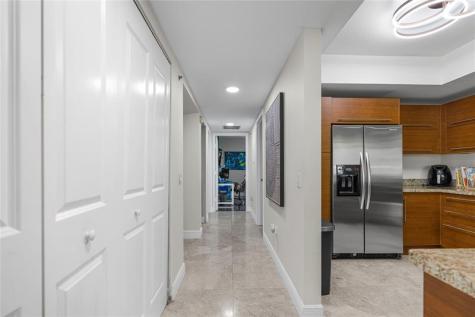 2641 N Flamingo Road Sunrise FL 33323
