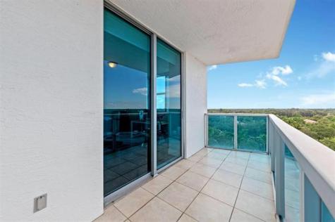 2641 N Flamingo Road Sunrise FL 33323