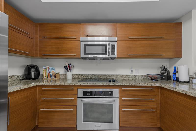 2641 N Flamingo Road Sunrise FL 33323