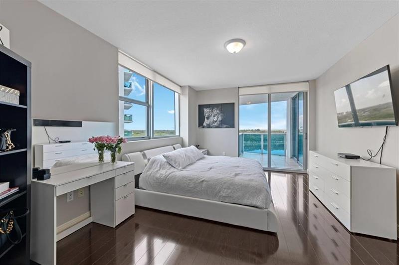 2641 N Flamingo Road Sunrise FL 33323