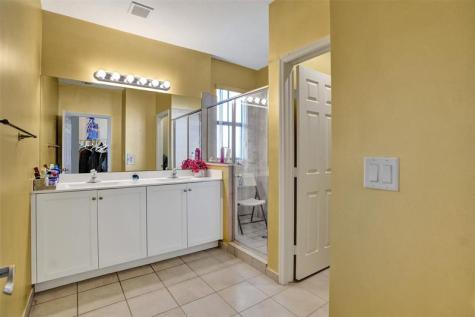 10396 W 34th Lane Hialeah FL 33018