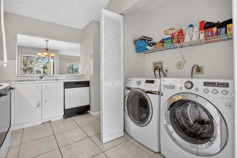 1642 N 15th Terrace Hollywood FL 33020