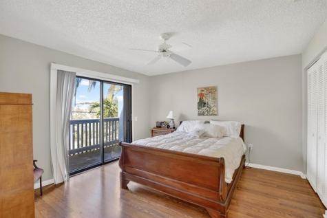 1642 N 15th Terrace Hollywood FL 33020